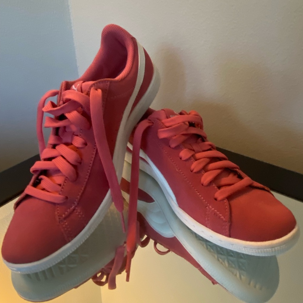 New Puma Women Sneaker